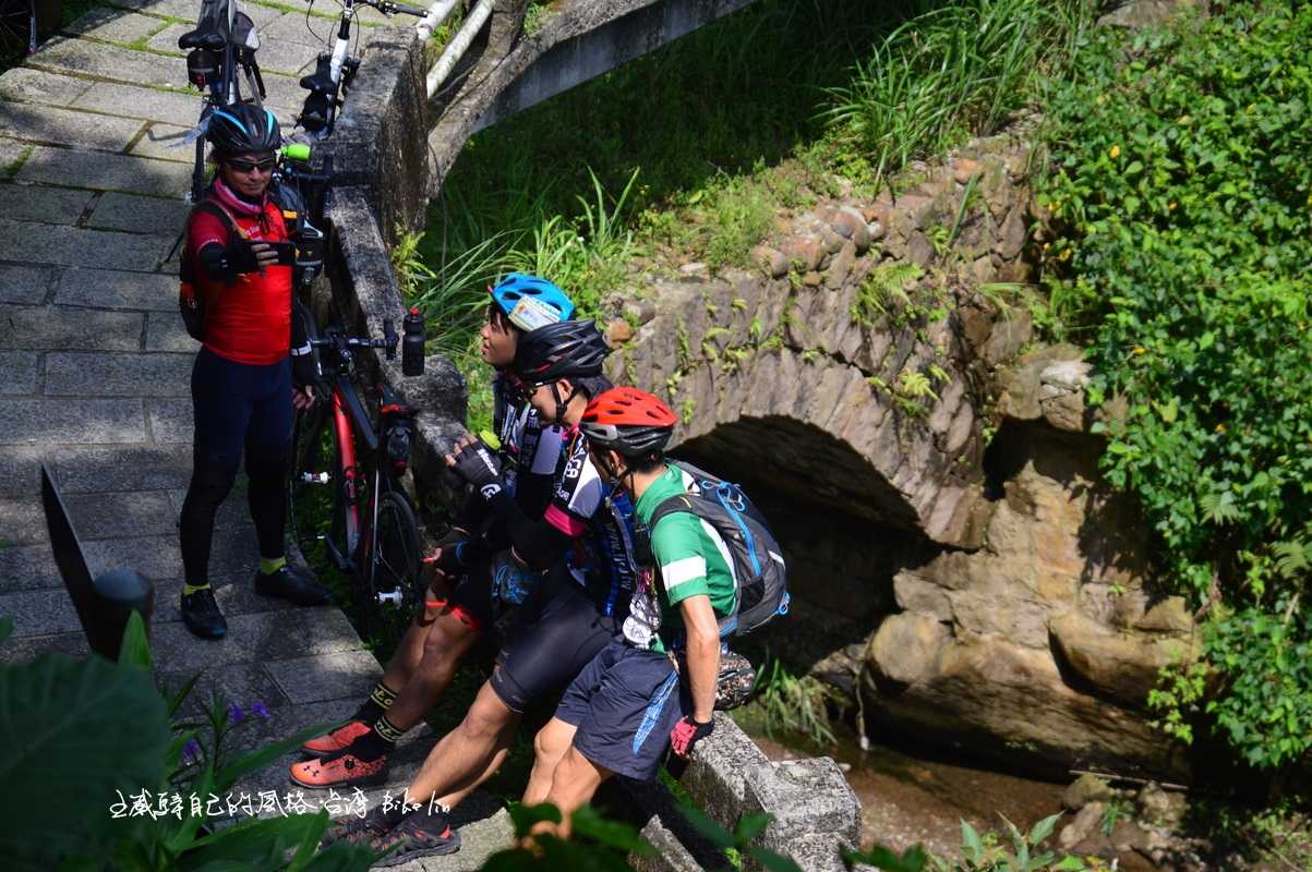 最下層清代石砌拱橋