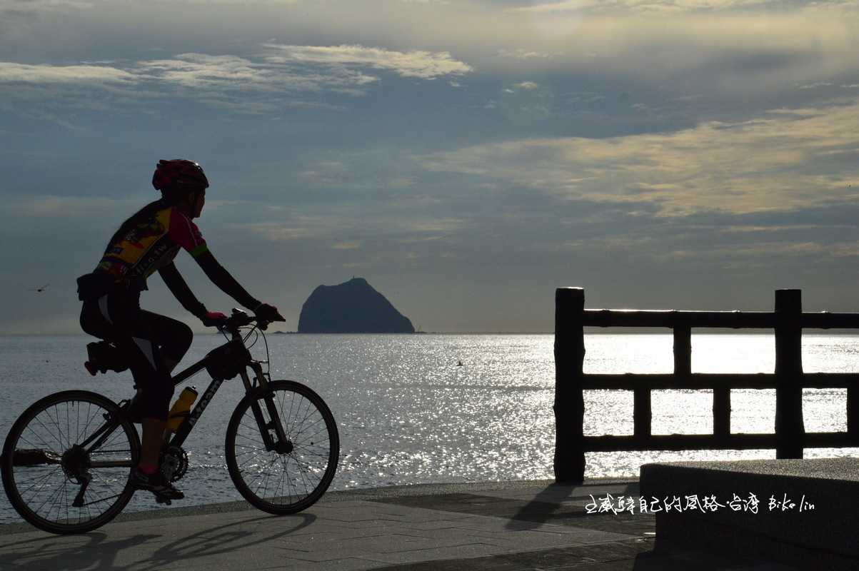 少數可以融入騎車旅人的基隆日出