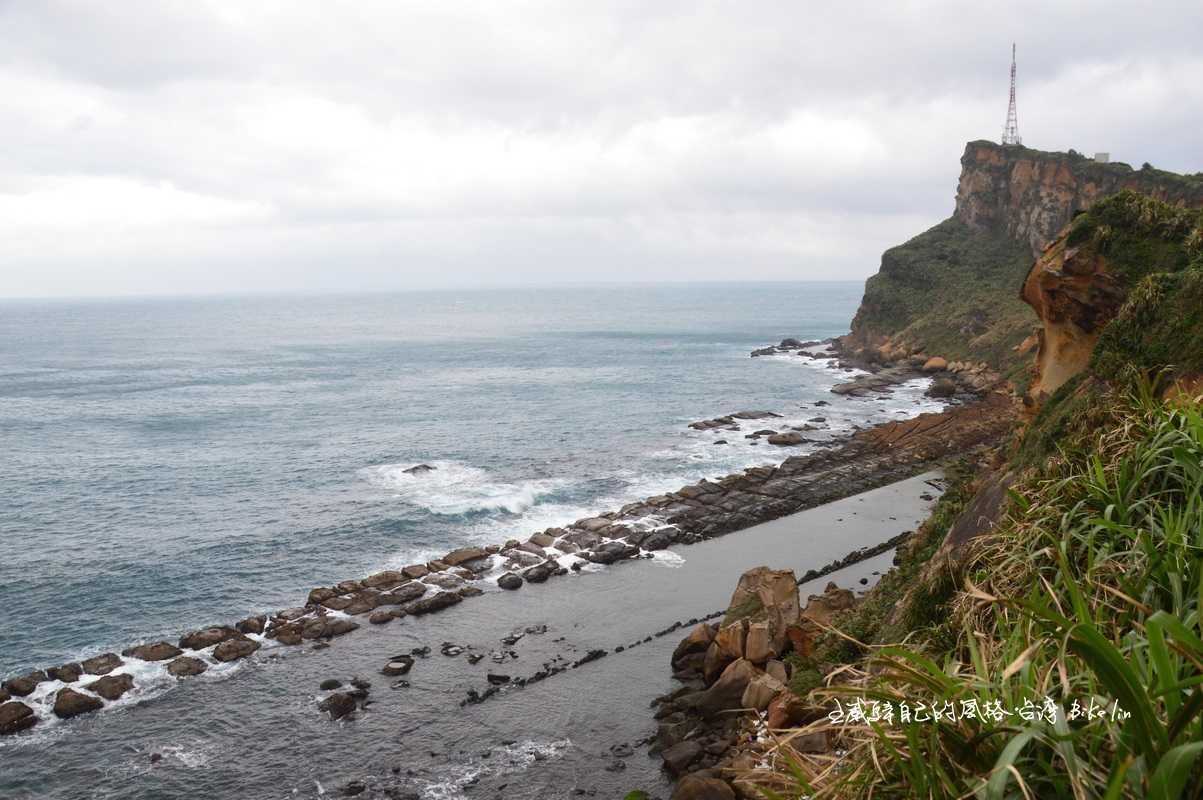 野柳龜單面山下侵蝕地層「豆腐岩」