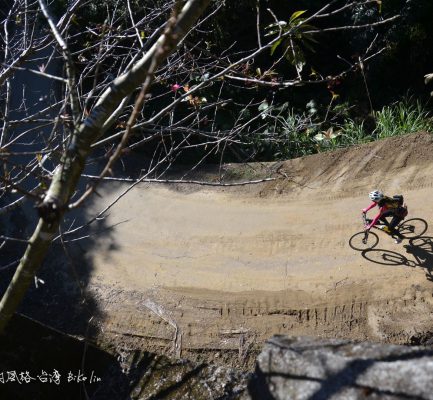環苗栗鯉魚潭水庫珍珠視野