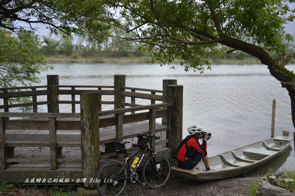 冬山河車道風情畫