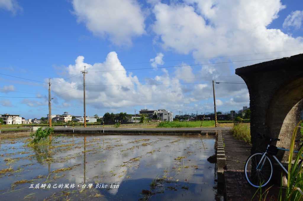 又回復到空蕩加水站水泥墩柱