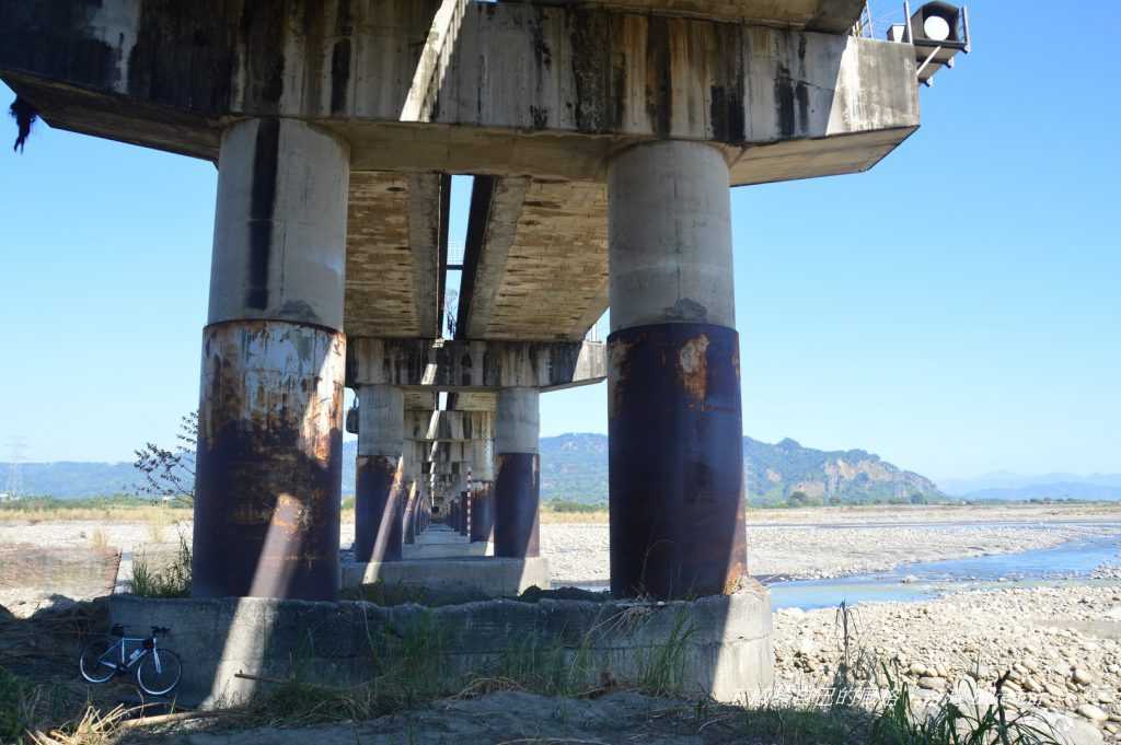 惡水上的大橋