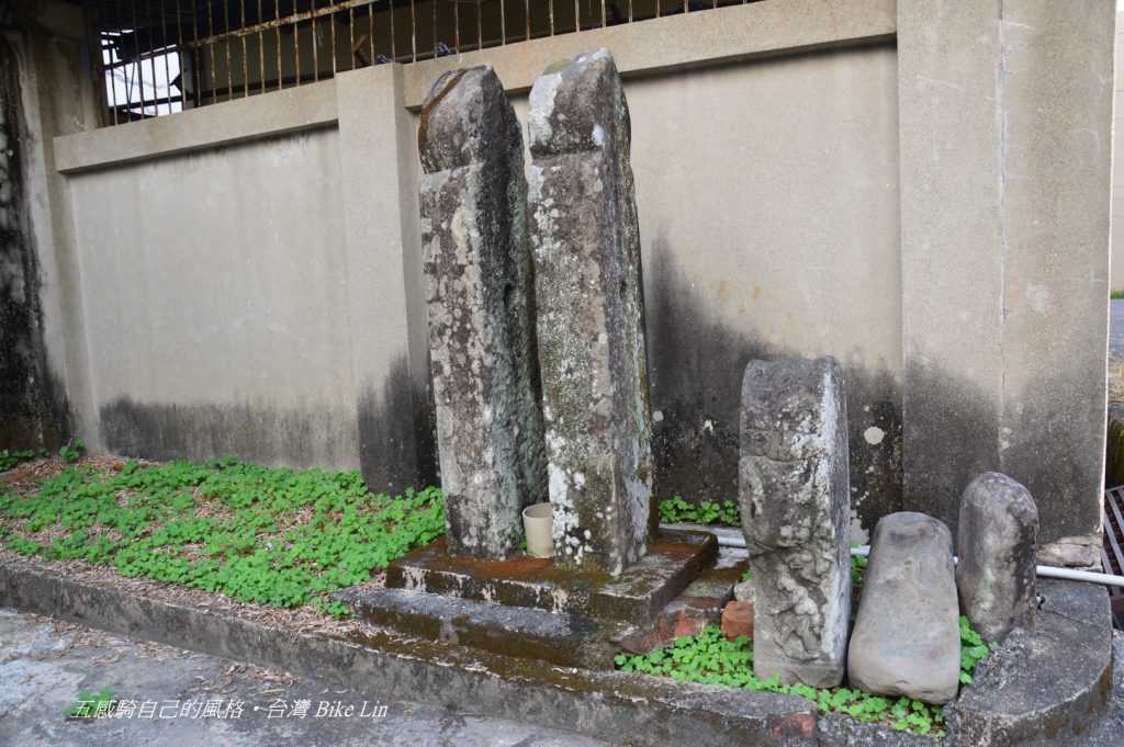 林鳳池舉人旗杆座