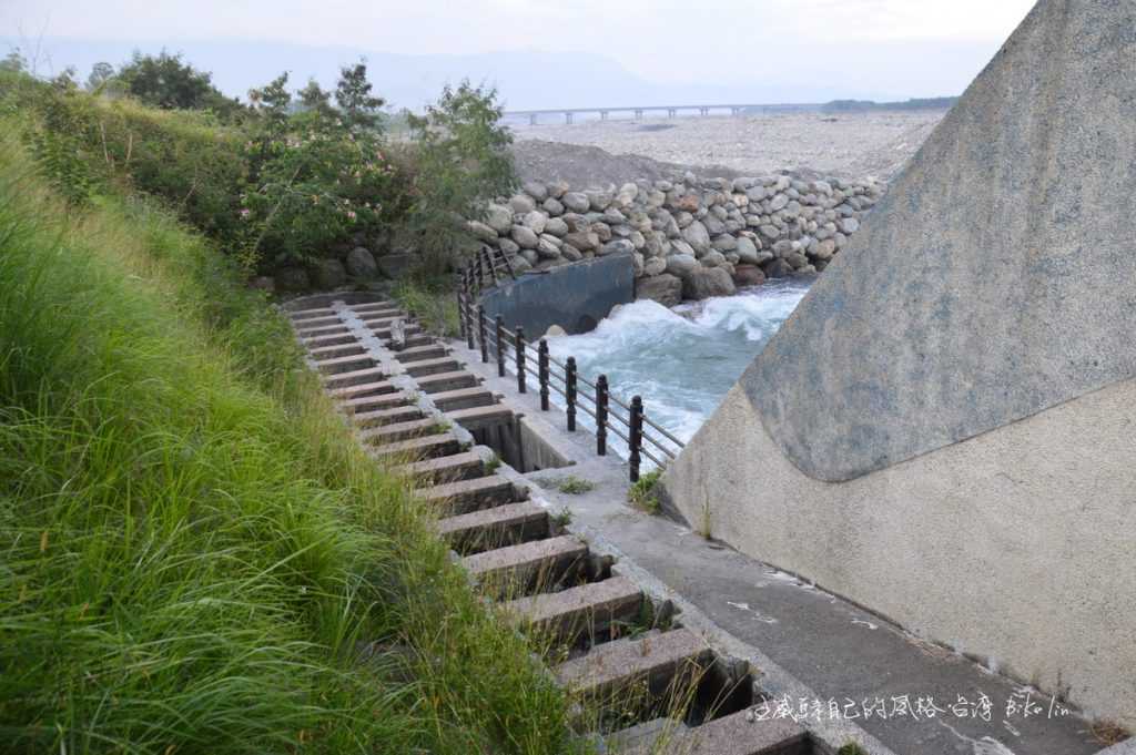 池上進水口魚梯