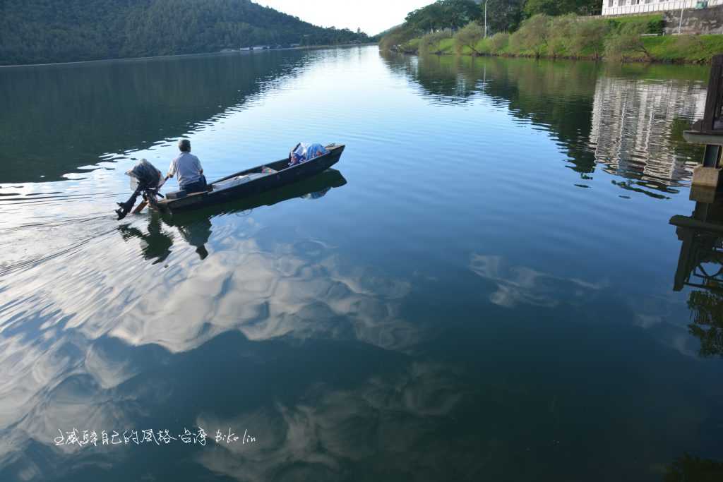 過夜之後湖光山色