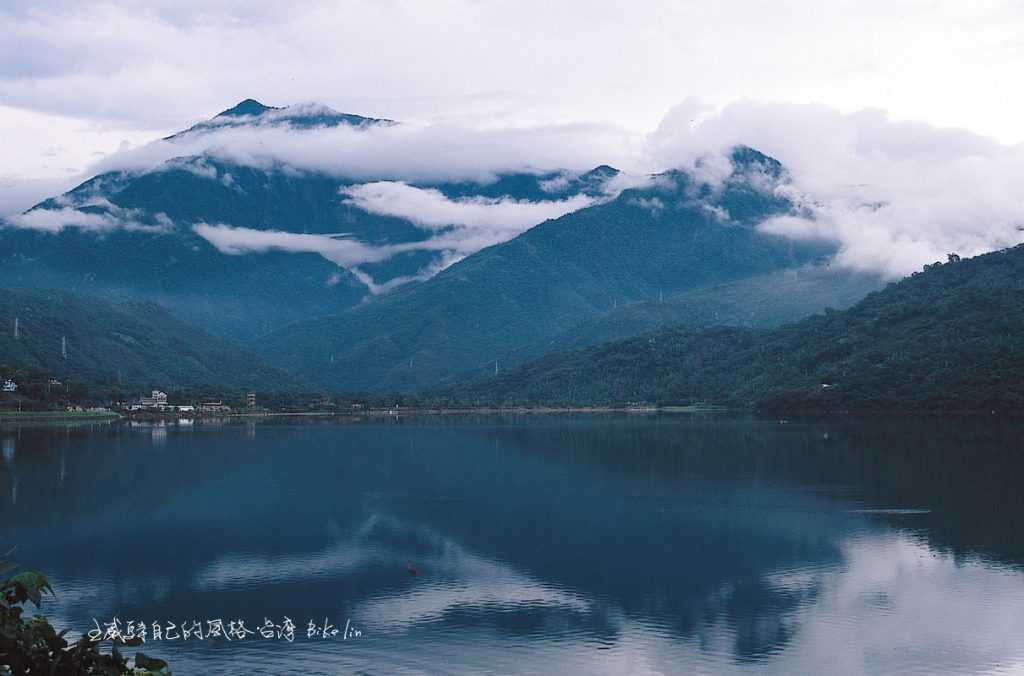 鯉魚潭湖光山色