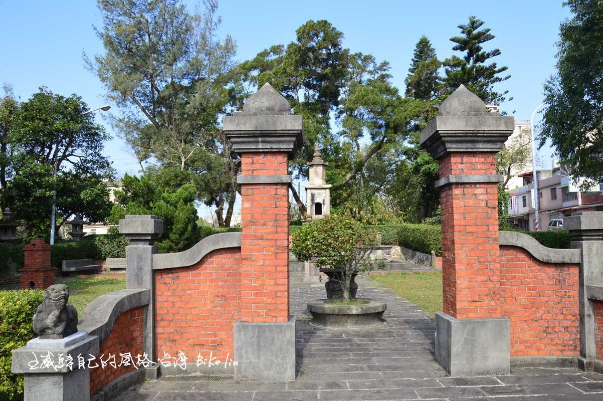 褚紅雲牆尖筆柱格局