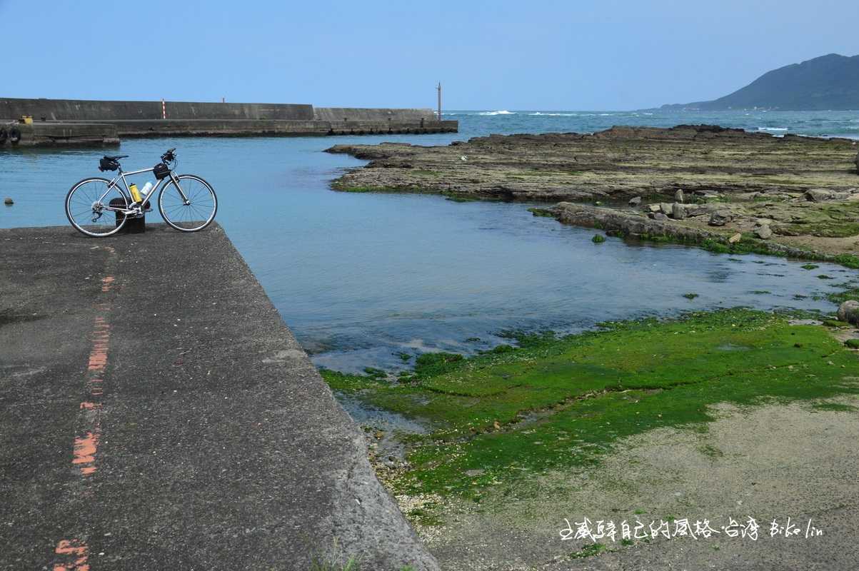 石碇溪出海口旁迷你小漁港「澳仔漁港」