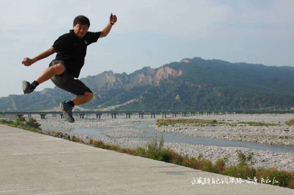 突然被氣勢火炎山激發，不自覺也jumping來勁了