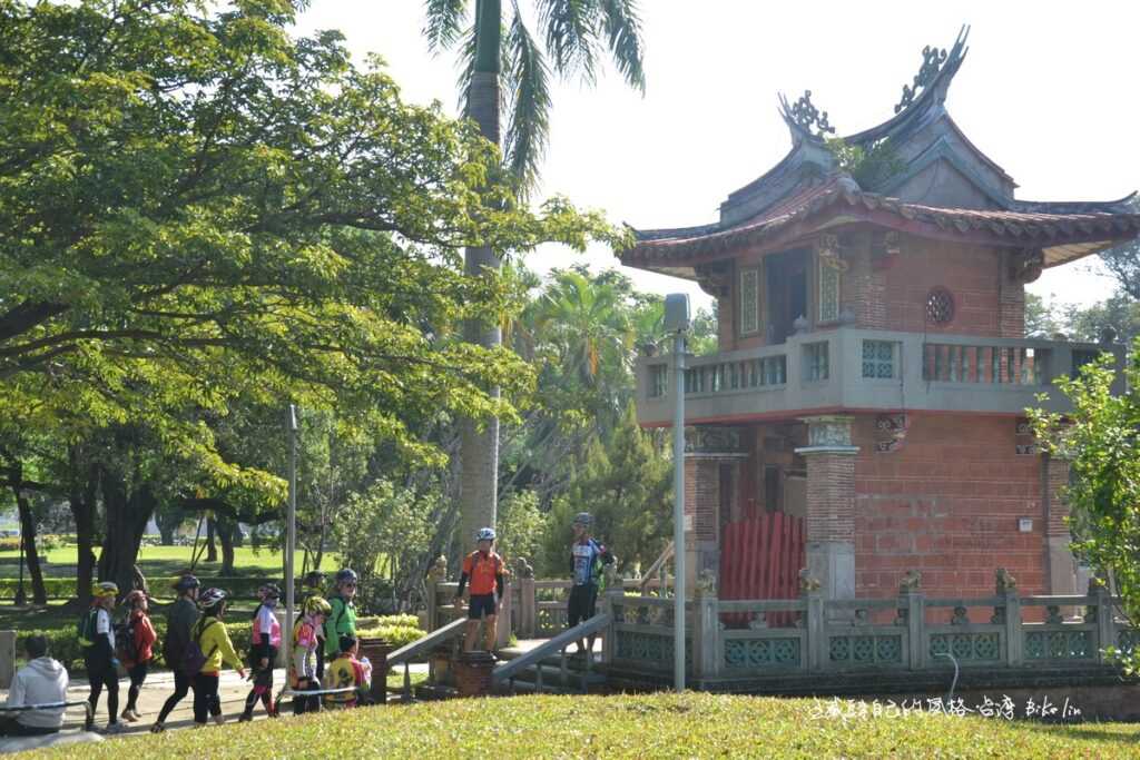 「吳鸞旂」正門門樓「更樓」也輾轉回到台中公園