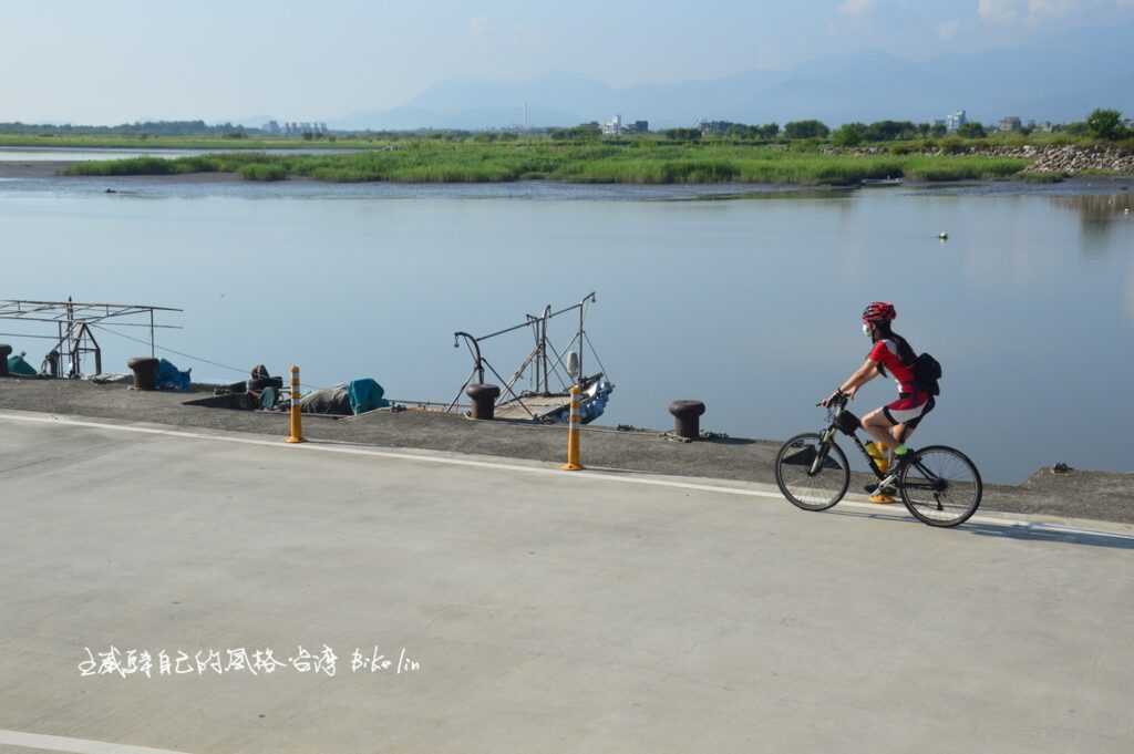 流連在「東港榕樹公園、蘭陽溪口水鳥保護區」