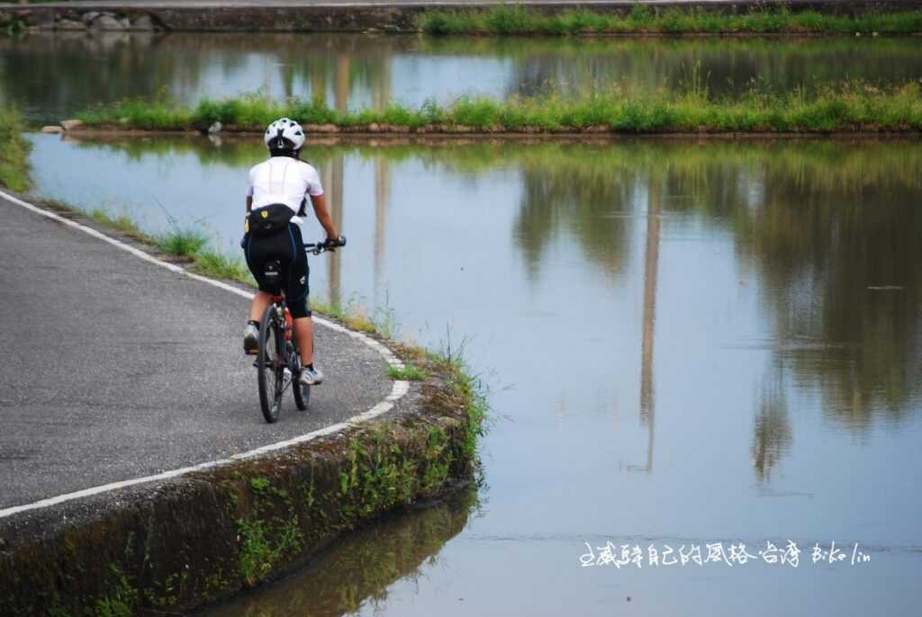 「六股清水溪水田」清新恬靜動人的彎道