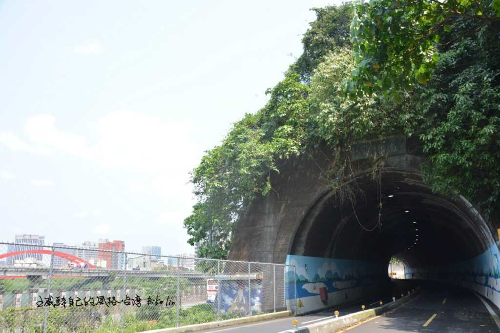 1895年「舊南港隧道」
