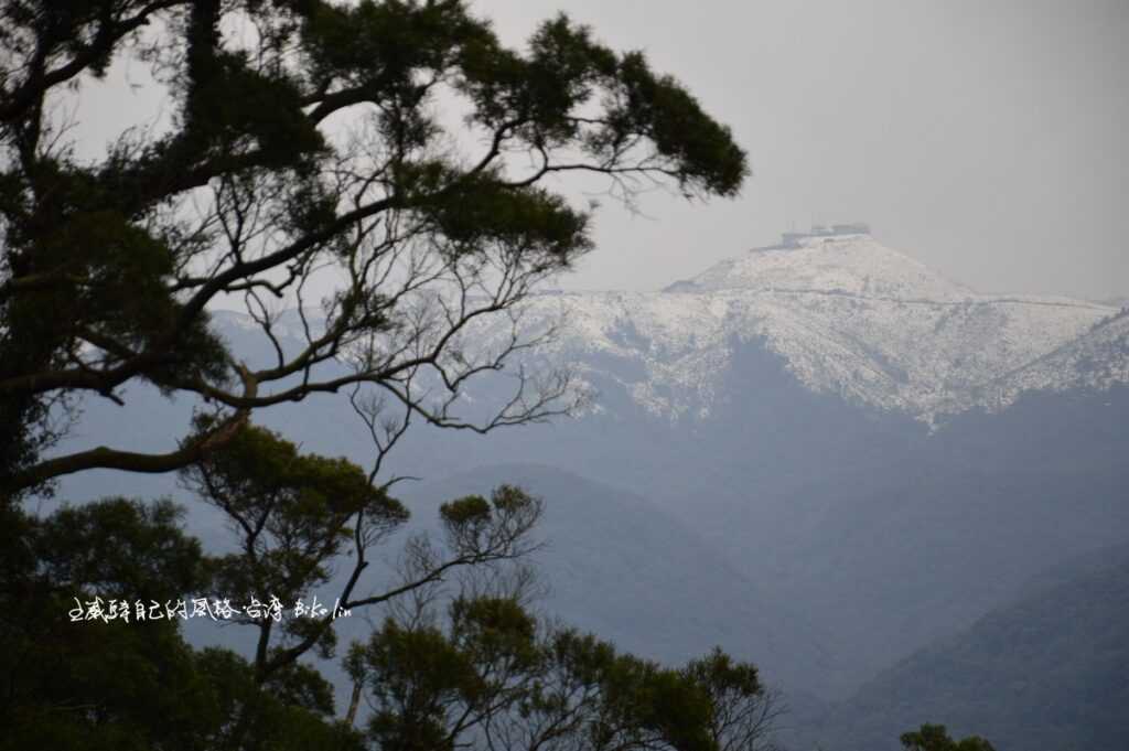 「屯山積雪」曾收列於1764年「淡水廳四景」雪景