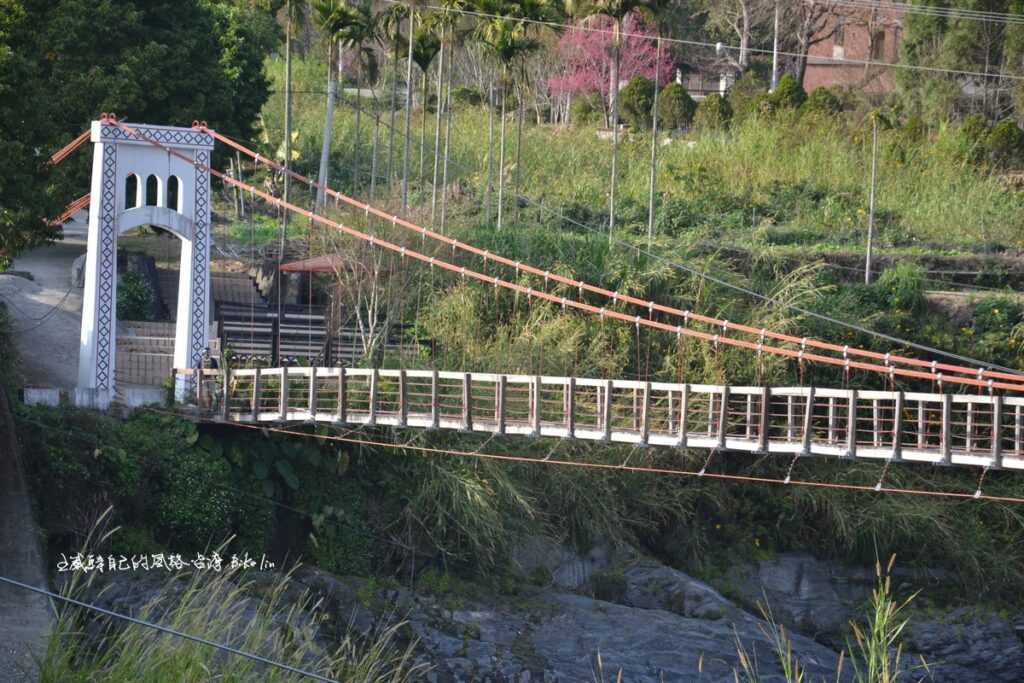 武界吊橋