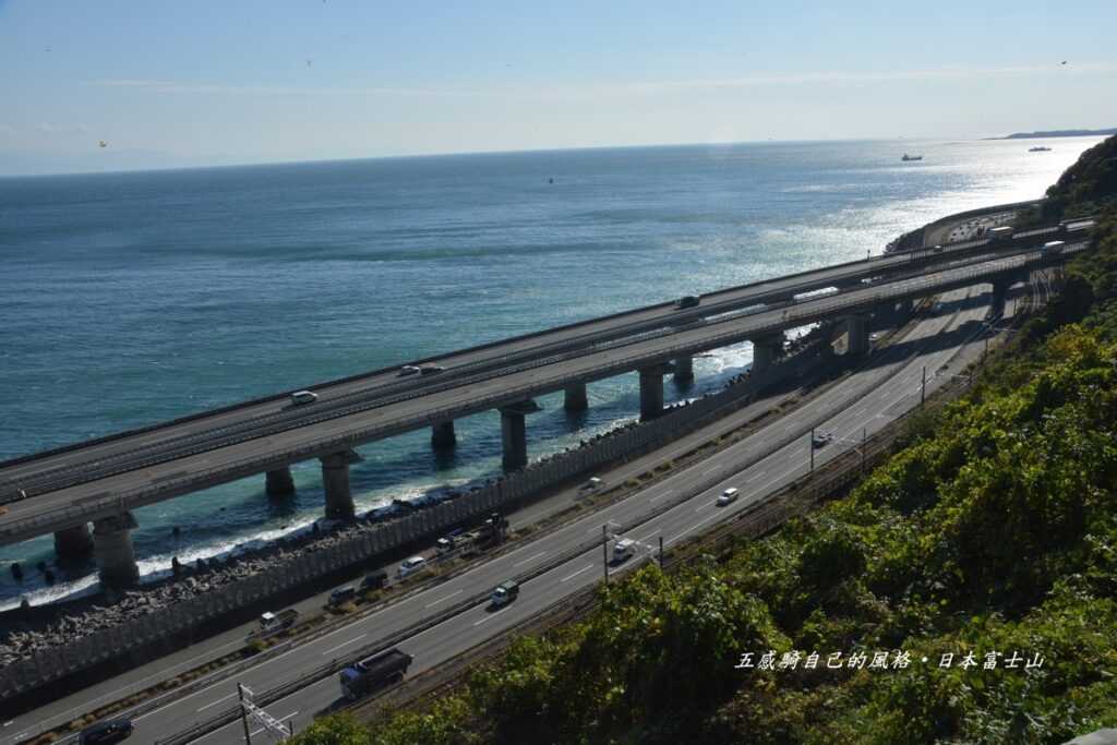 現代高速公路海景「薩埵峠」