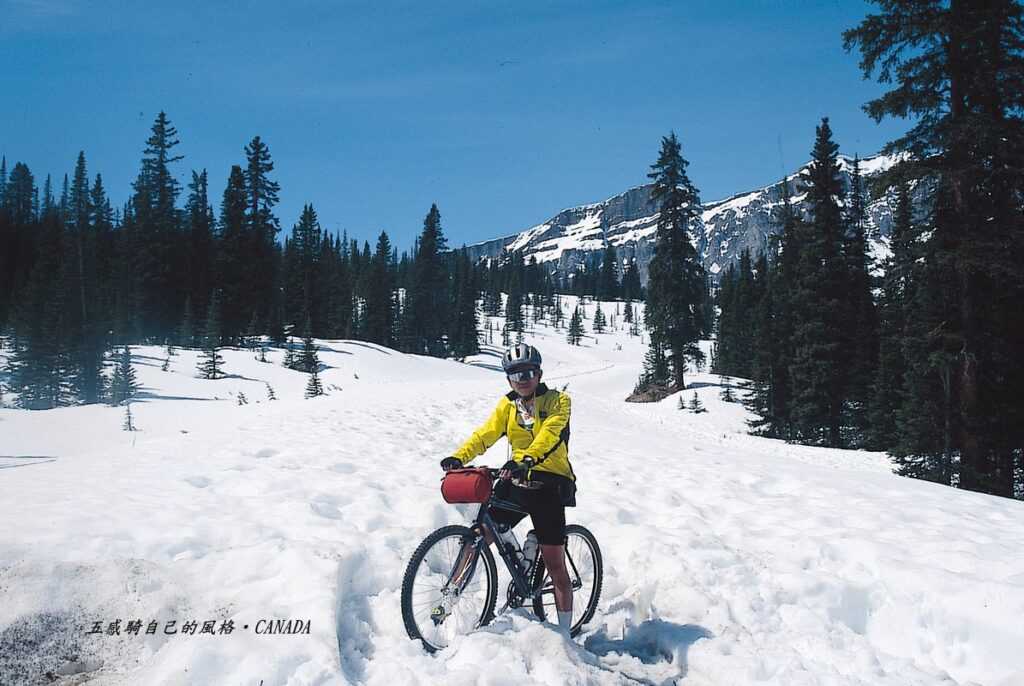 再也忍不住甘心讓冰雪精靈團團纏繞 