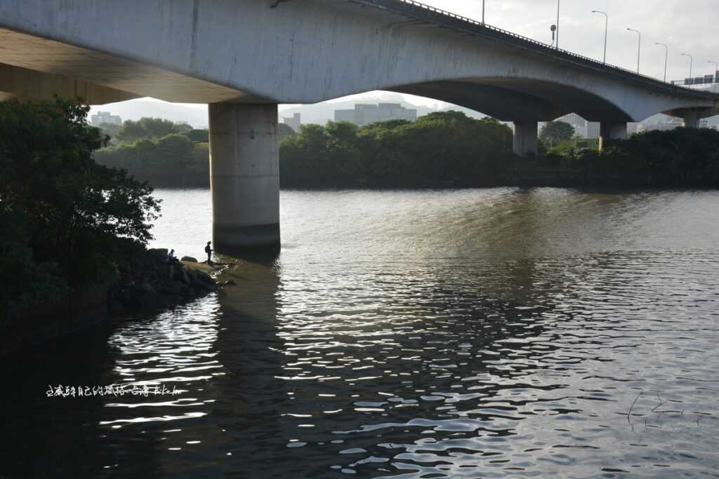 湳仔溝水橋前能浮現1853年「枋橋古城」繁盛專屬湳仔溝河港嗎？