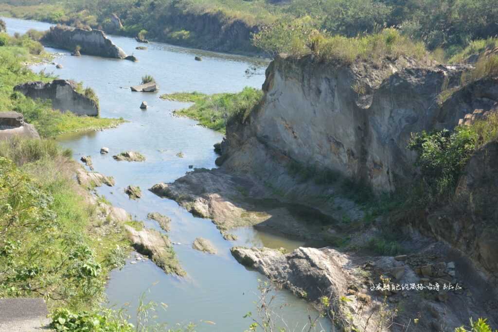 入水口往大漢溪下游鬼斧神工