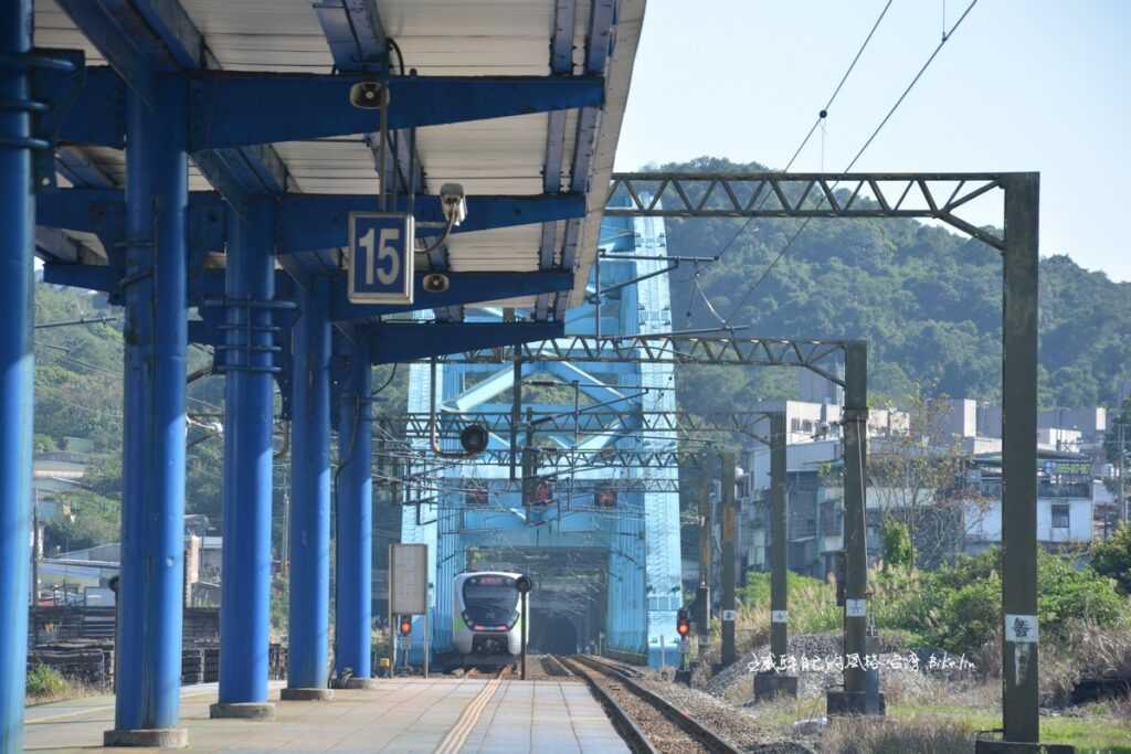 八堵車站直視「八堵鐵橋」