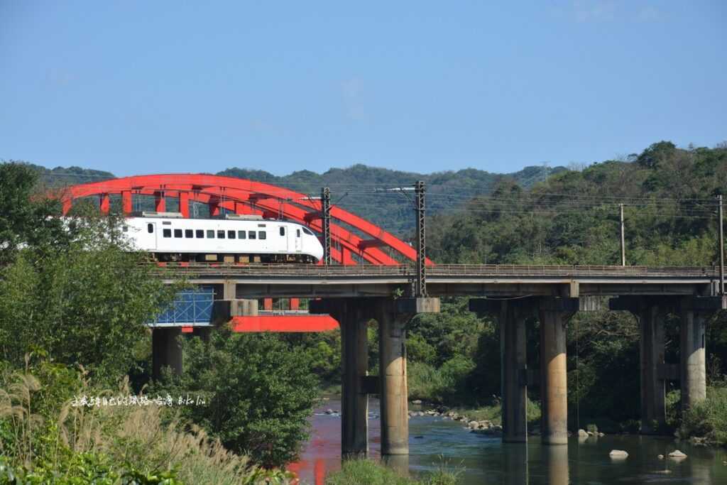 四腳亭基隆河觀賞火車點  