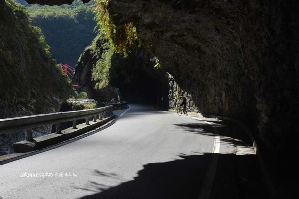 夏日午后非假日清幽氣勢中橫公路