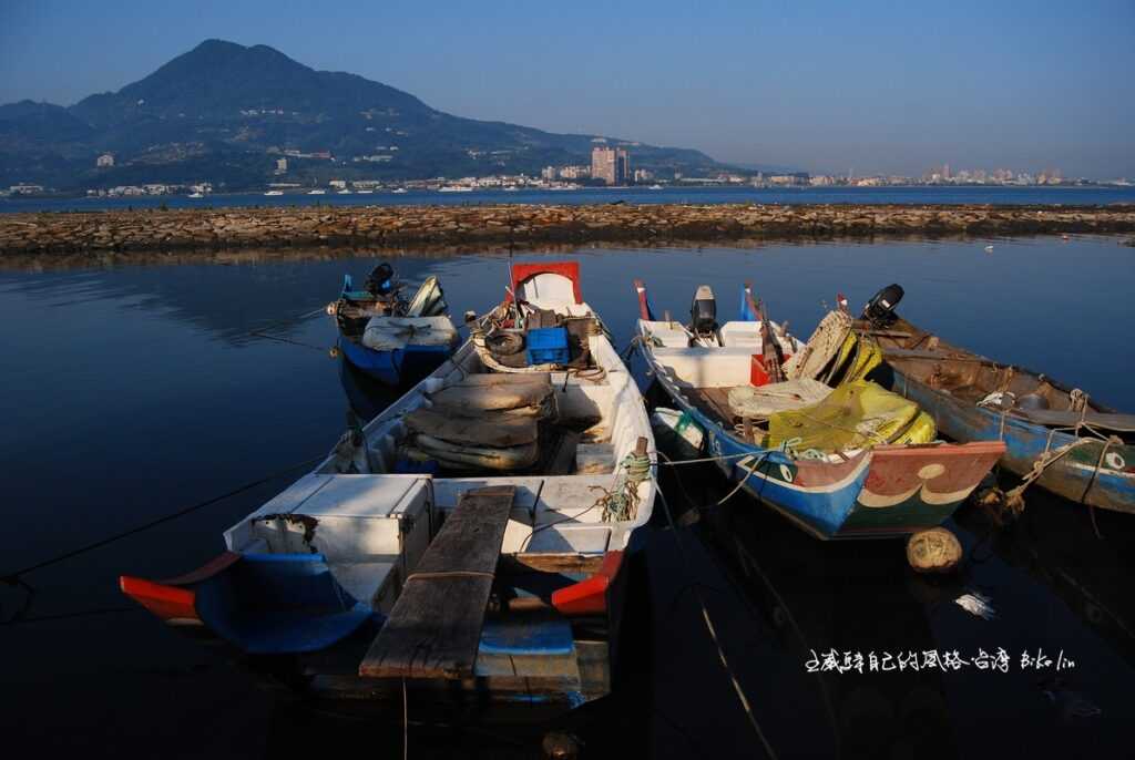 2009年前尚未構工淡水港人工河堤的優美河岸