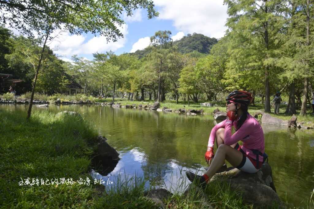 「情人湖水池」分層水階特殊地質景觀