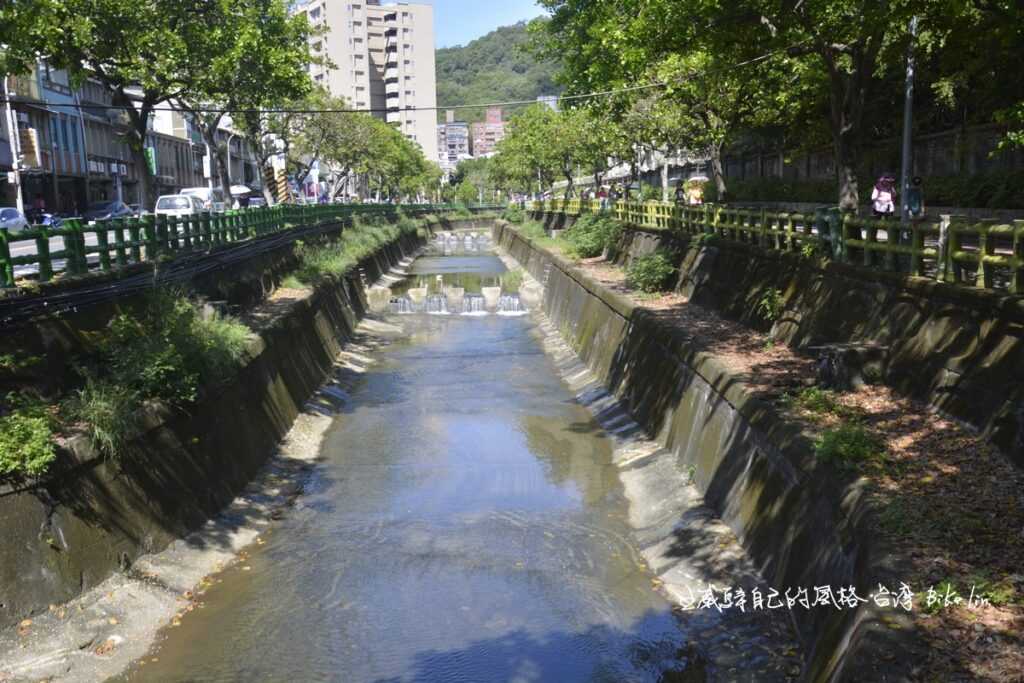 水磨坑溪路口一路爬升長陡坡
