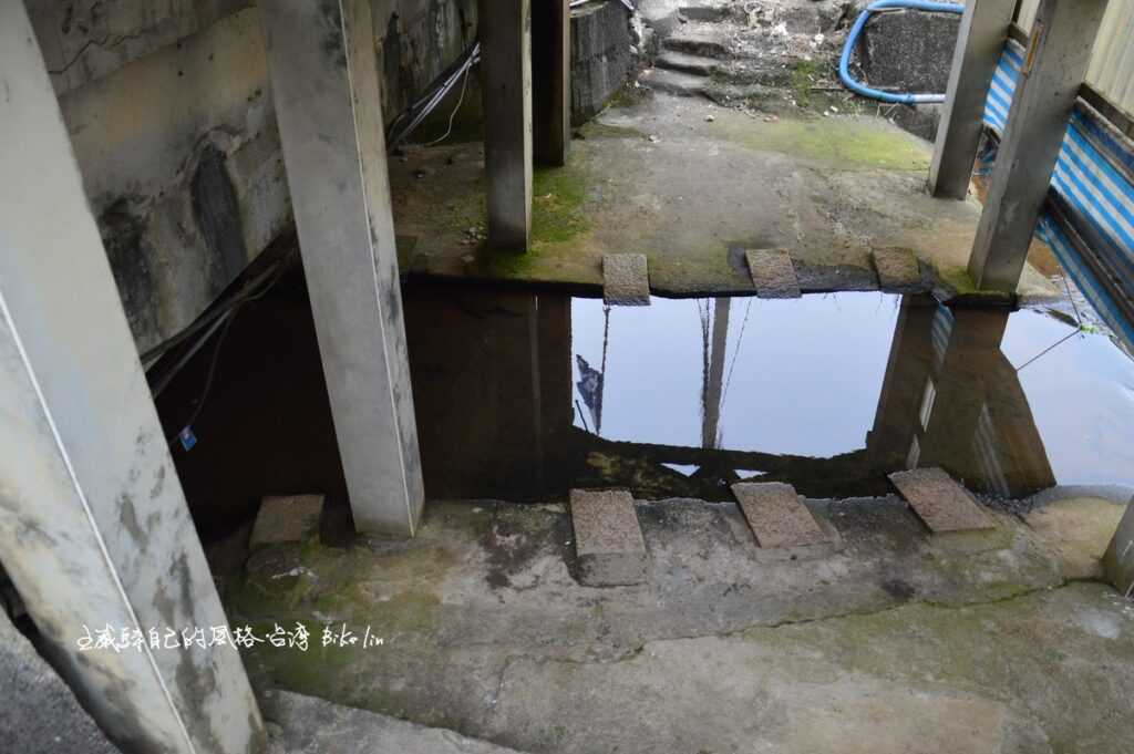 老梅浣衣亭